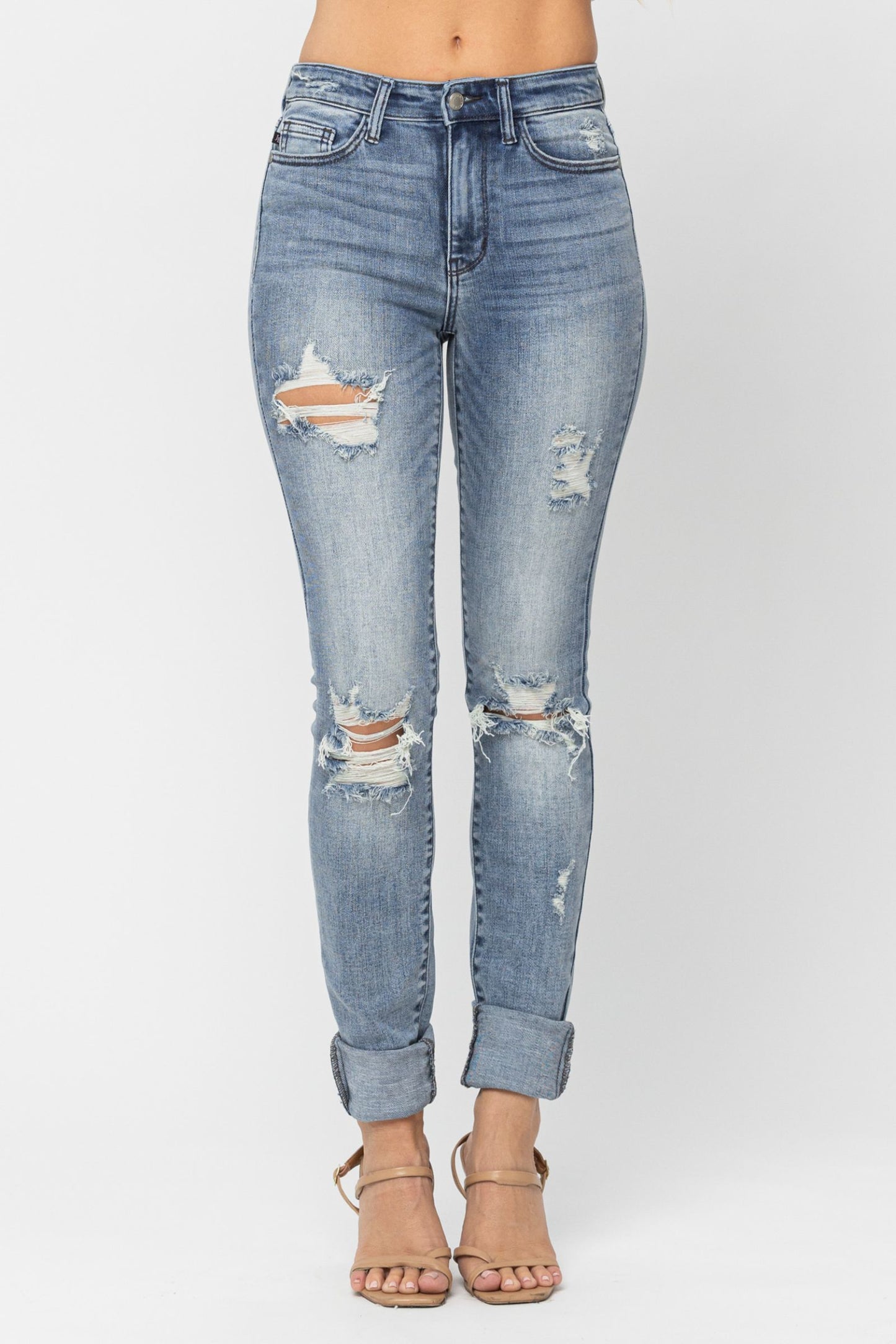 JUDY BLUE: DISTRESSED JEANS
