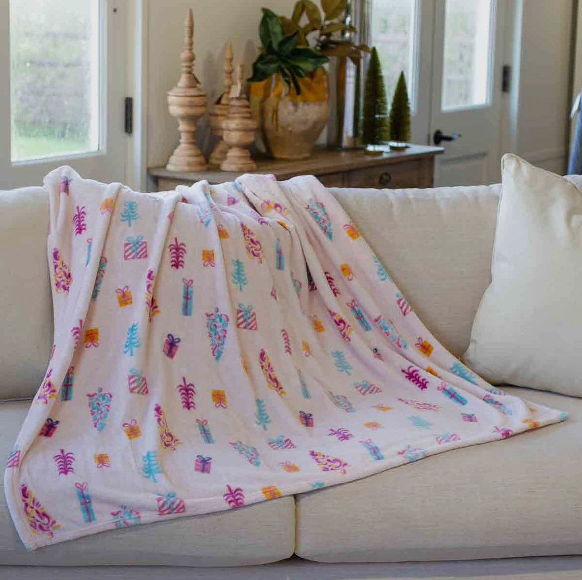 PINK CHRISTMAS THROW