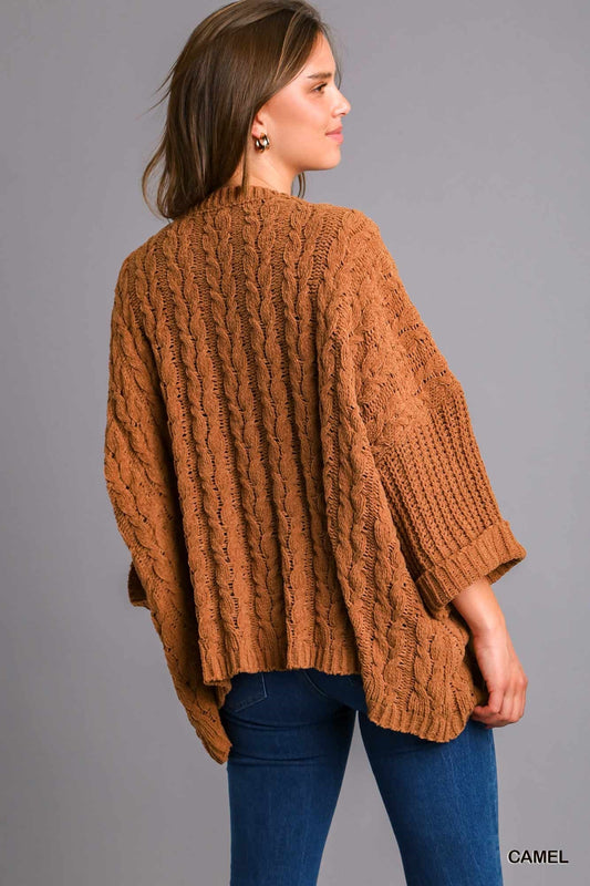 CAMEL CABLE KNIT SWEATER