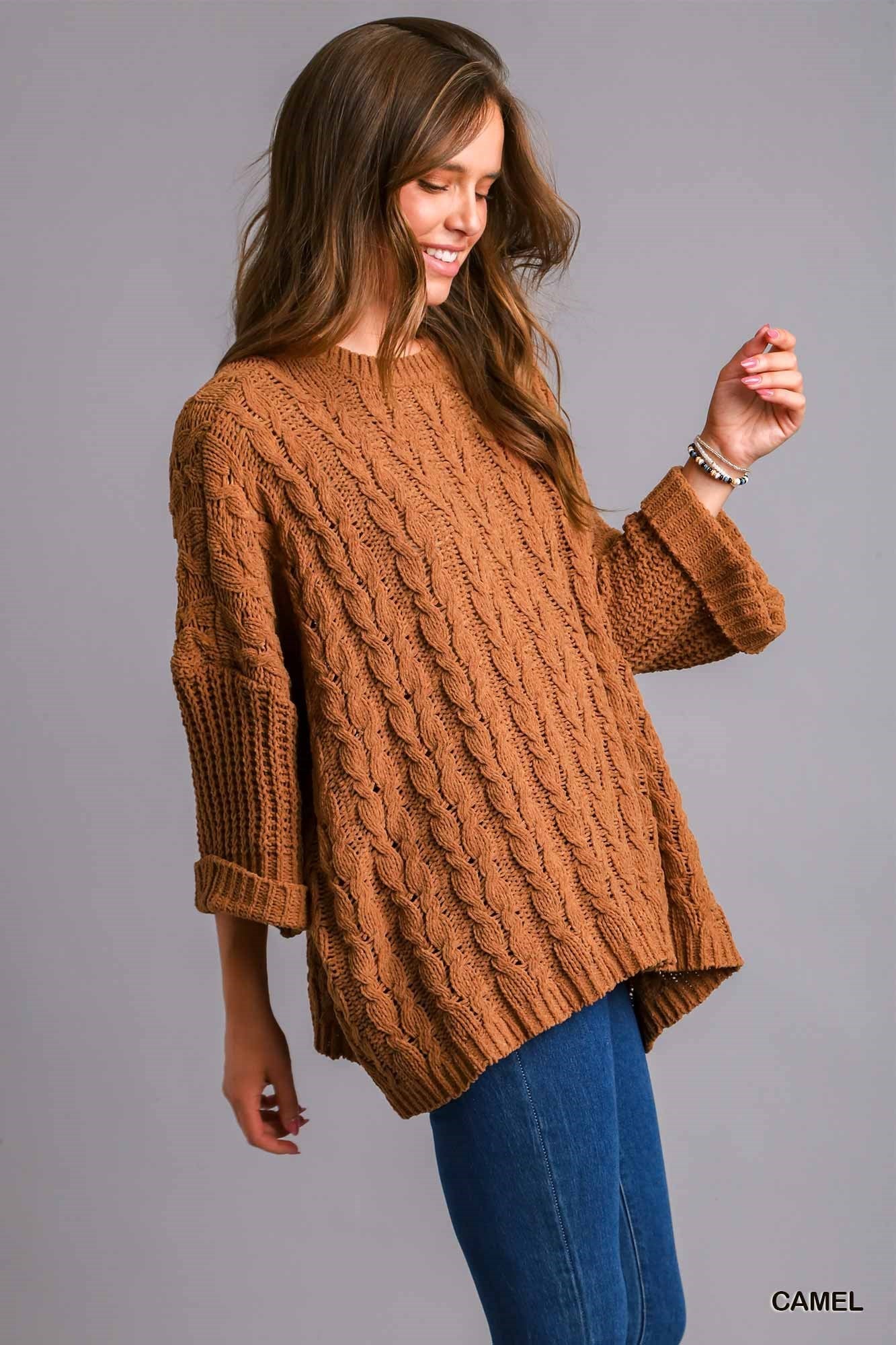 CAMEL CABLE KNIT SWEATER